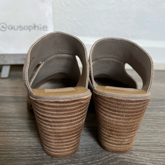 Dolce vita rogin suede cut out heeled mules in tan. Size 8 - Picture 7 of 9